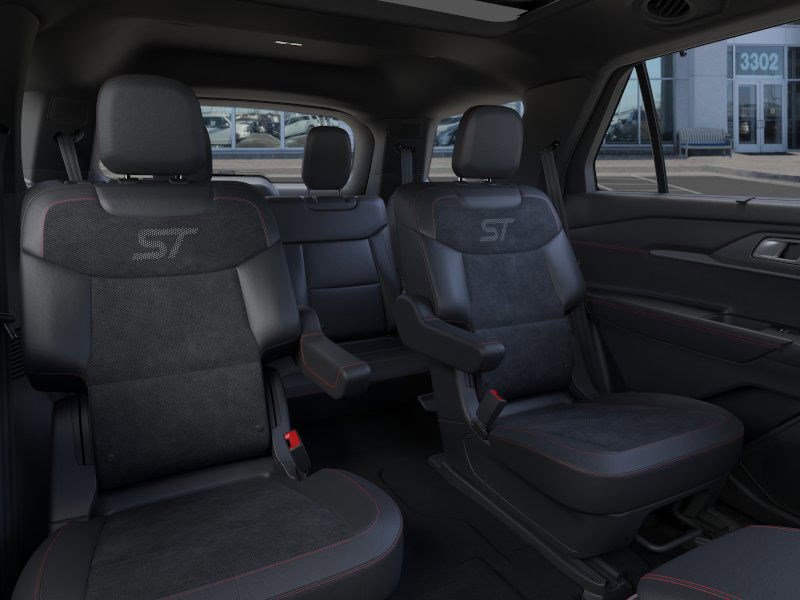 2025 Ford Explorer ST photo 11