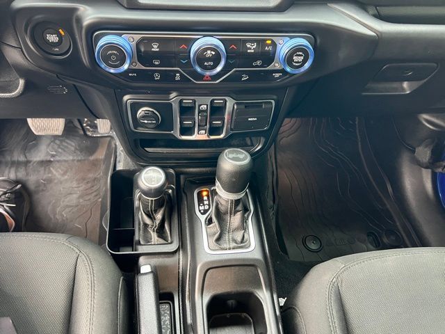 2020 Jeep Wrangler Unlimited Sahara photo 10