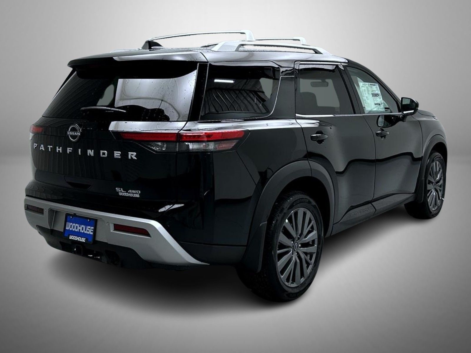 2025 Nissan Pathfinder SL photo 5