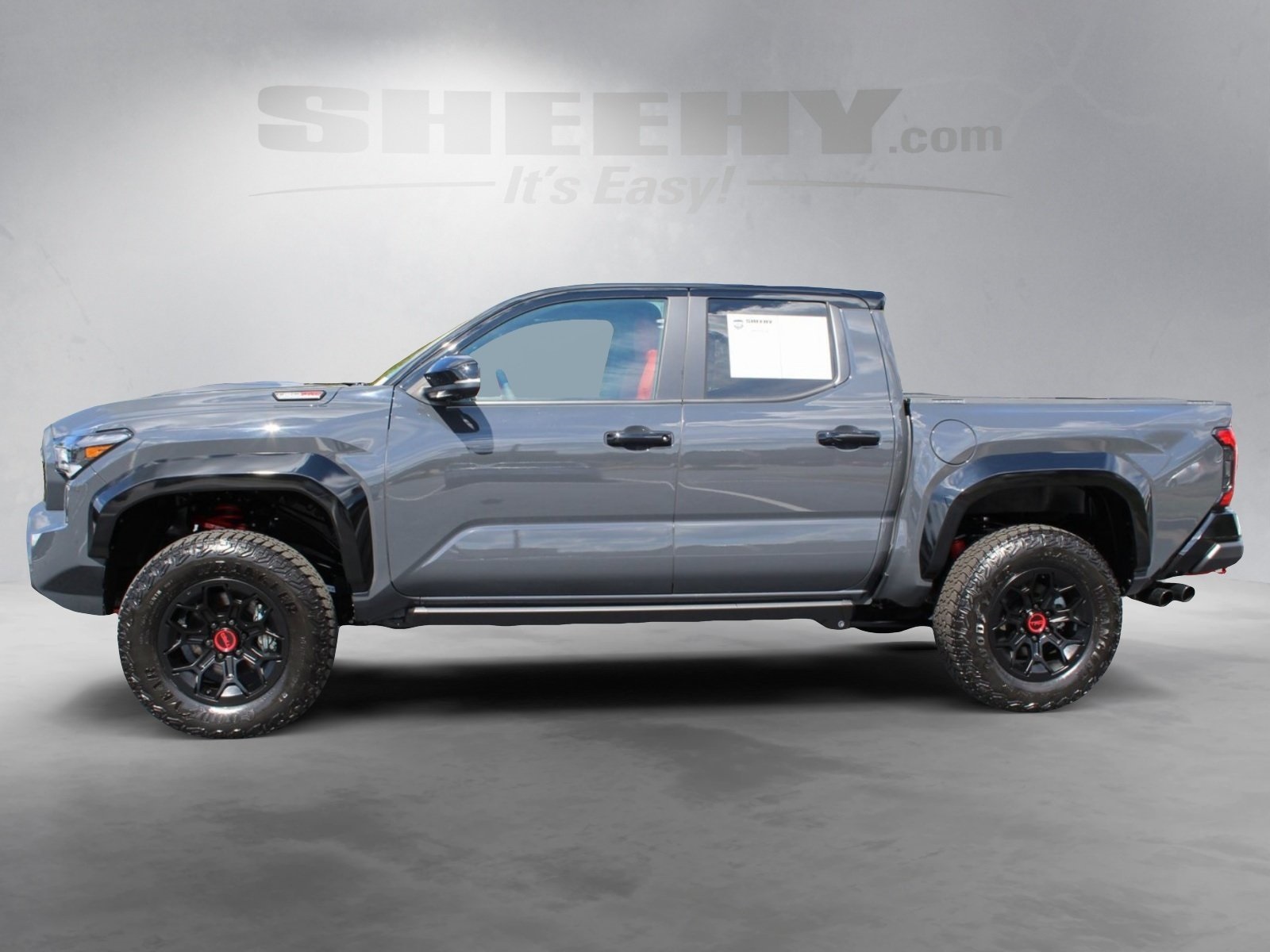 2025 Toyota Tacoma TRD Pro 4x4 photo 3