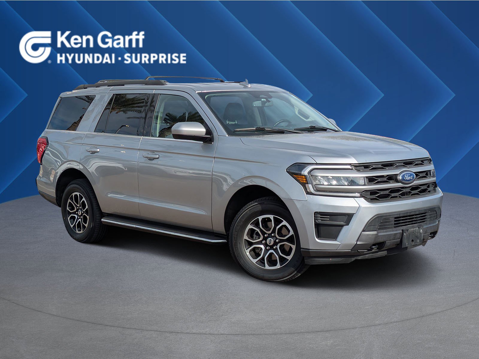 2023 Ford Expedition XLT's photo