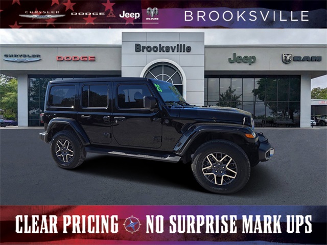 2025 Jeep Wrangler 4-Door Sahara's photo