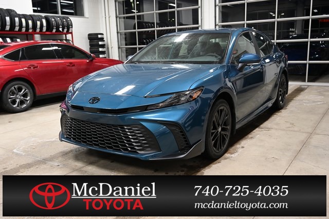 2026 Toyota Camry SE's photo