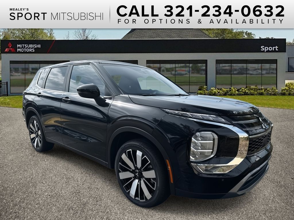 2025 Mitsubishi Outlander SE's photo