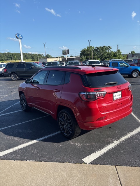 2023 Jeep Compass Limited photo 3