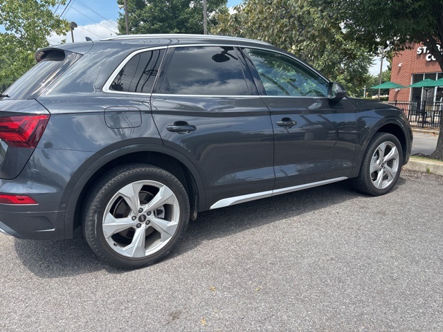 2021 Audi Q5 45 Prestige Premium photo 4