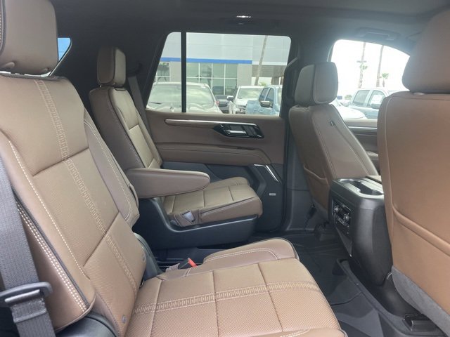 2025 Chevrolet Tahoe High Country photo 19