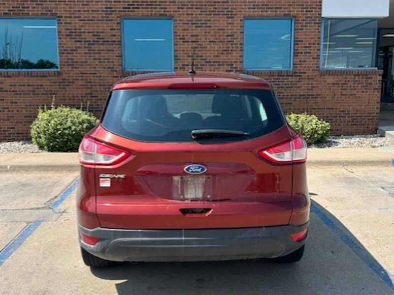2015 Ford Escape S photo 4