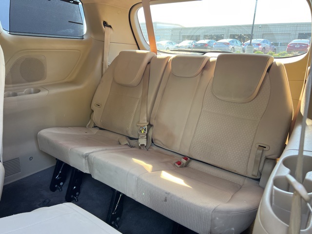 2016 Kia Sedona LX photo 13