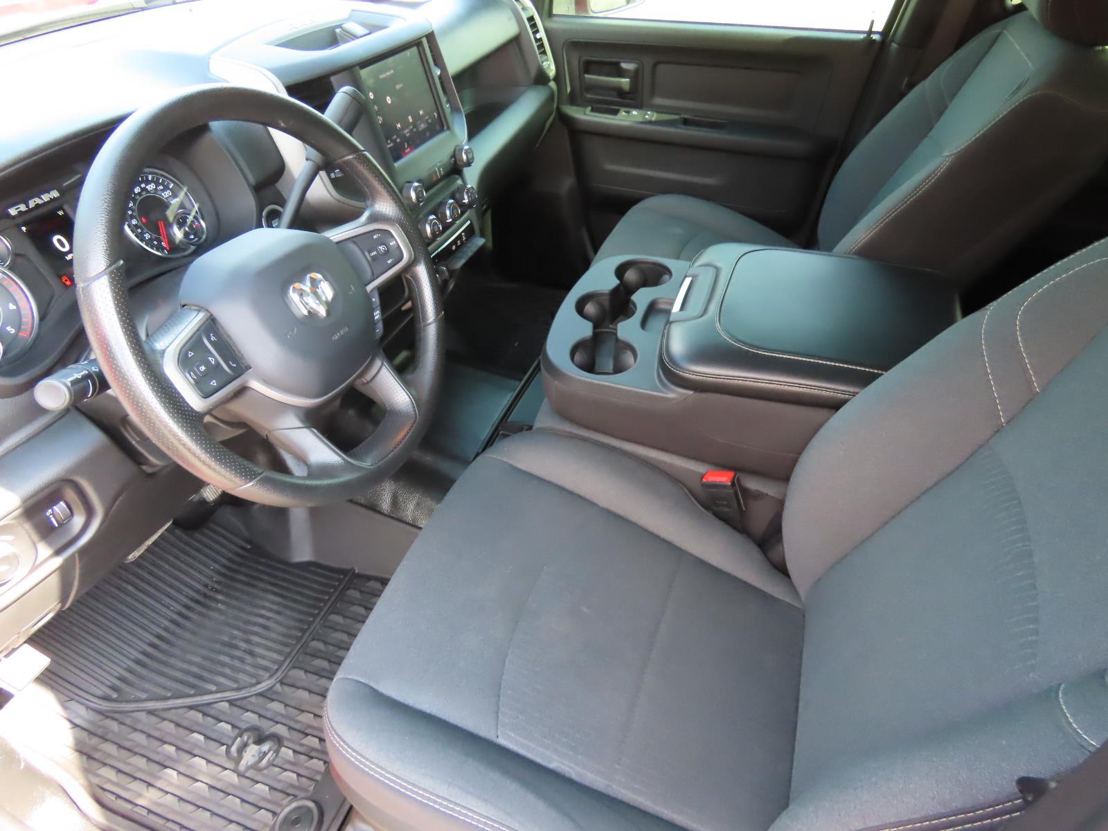 2024 Ram 2500 Tradesman photo 11