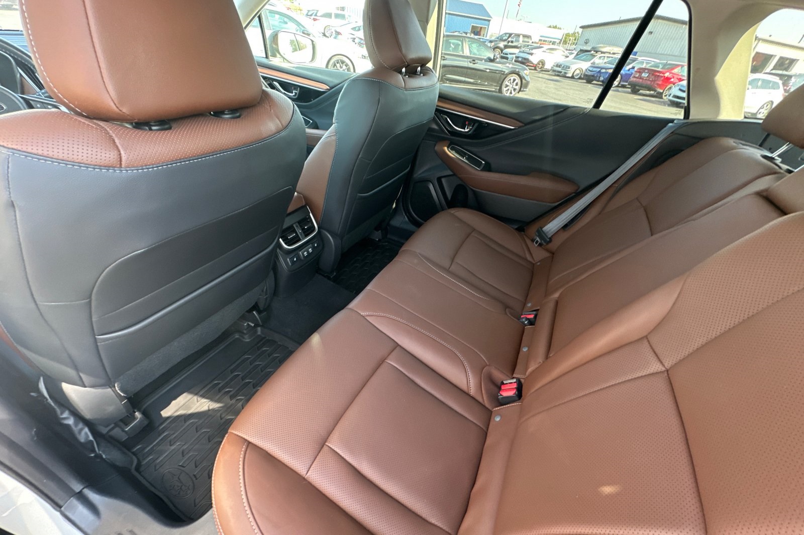 2022 Subaru Outback Touring photo 12
