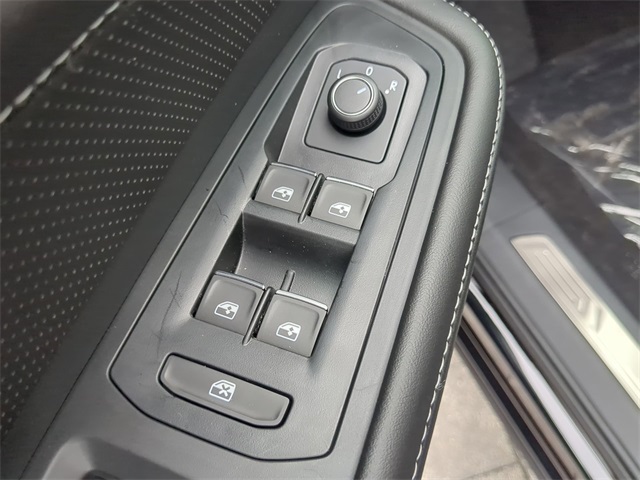 2026 Volkswagen Atlas SE Technology photo 15