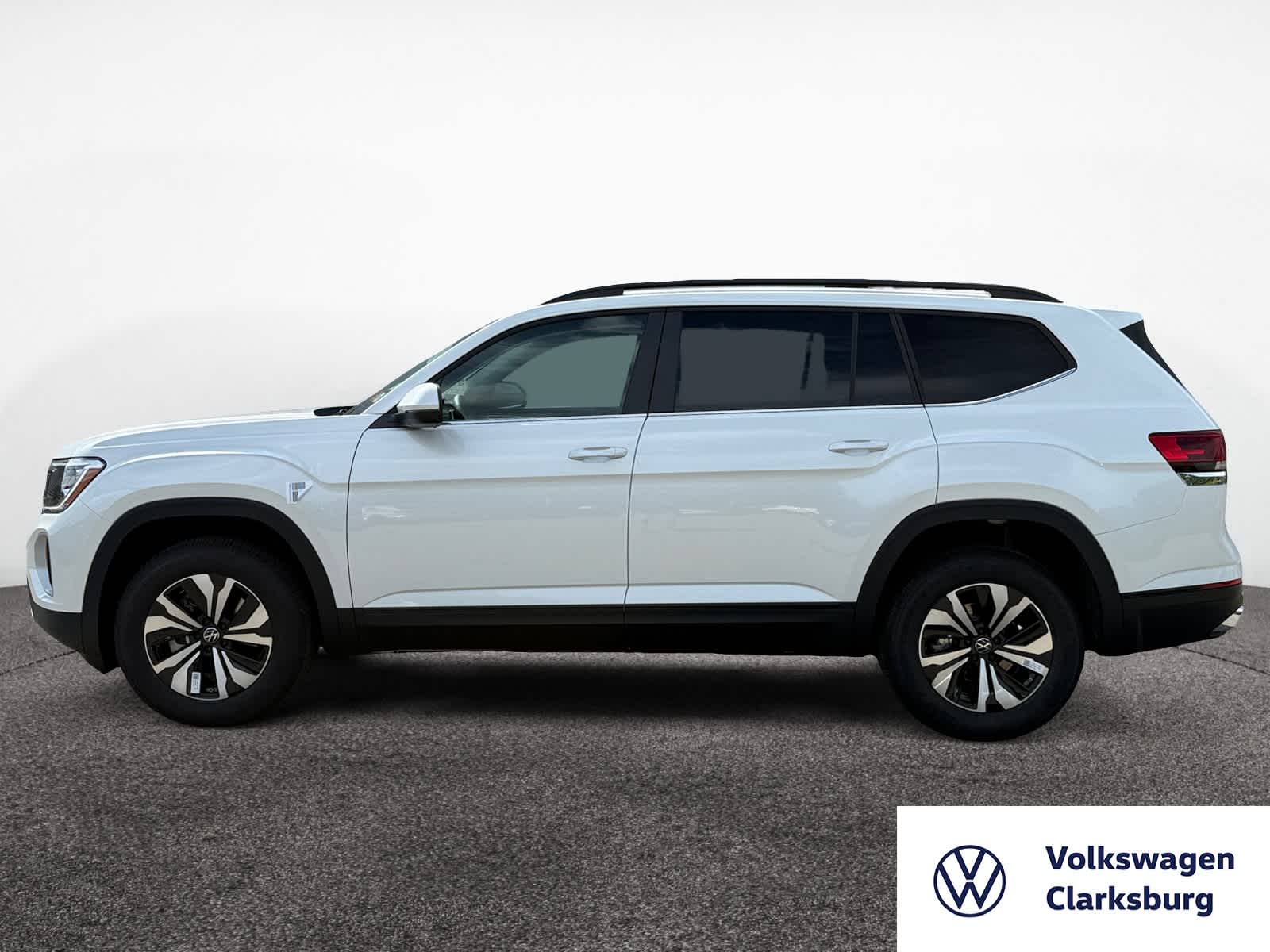 2026 Volkswagen Atlas SE photo 2