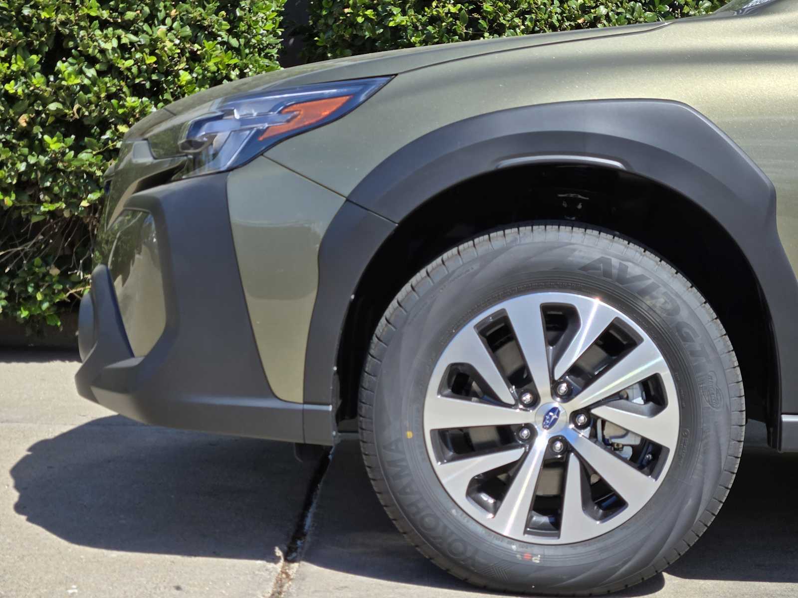 2025 Subaru Outback Premium photo 3