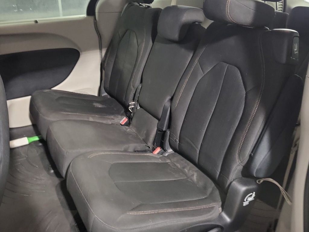 2018 Chrysler Pacifica Touring Plus photo 9
