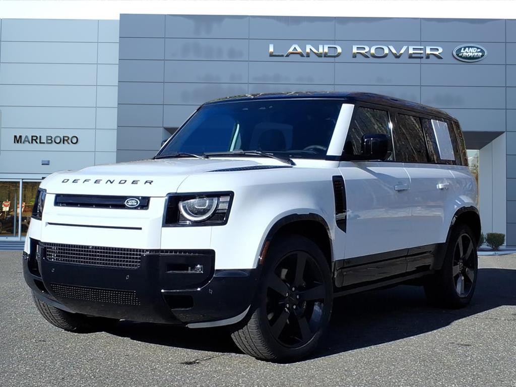 2026 Land Rover Defender V8's photo