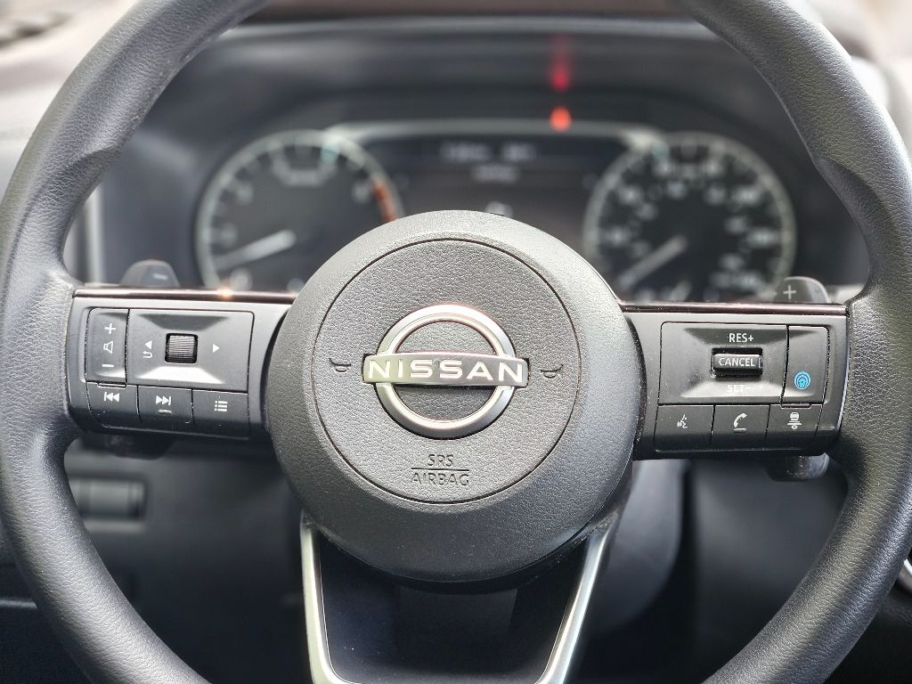 2022 Nissan Rogue SV photo 16
