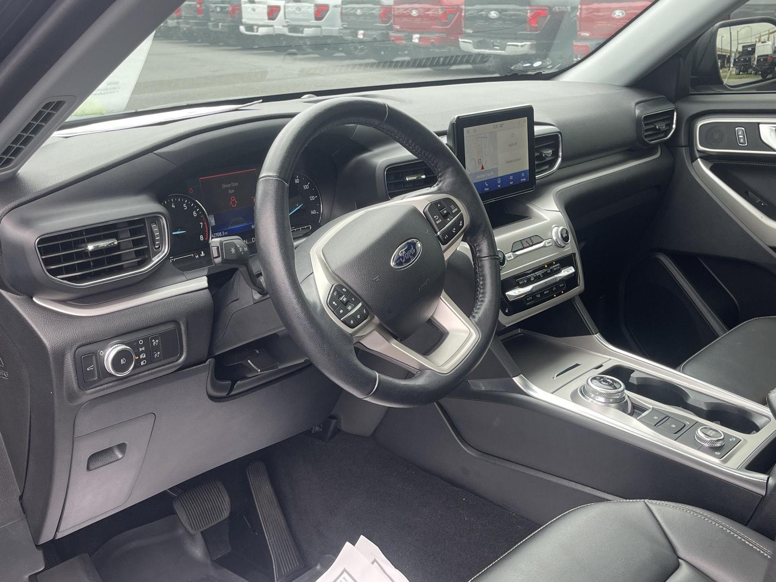 2022 Ford Explorer XLT photo 25