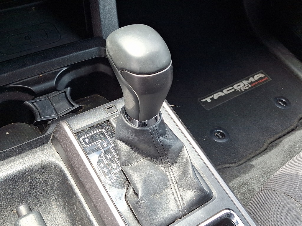 2019 Toyota Tacoma TRD Off-Road 4x4 Access Cab photo 14