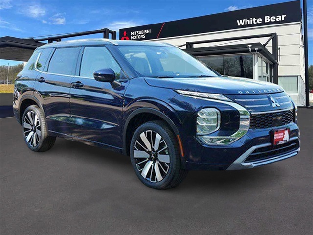 2025 Mitsubishi Outlander SEL's photo