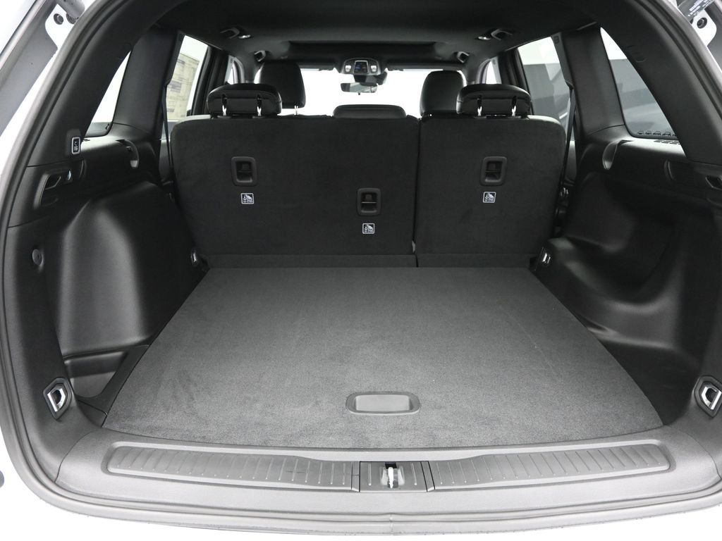 2025 Jeep Grand Cherokee Altitude photo 7