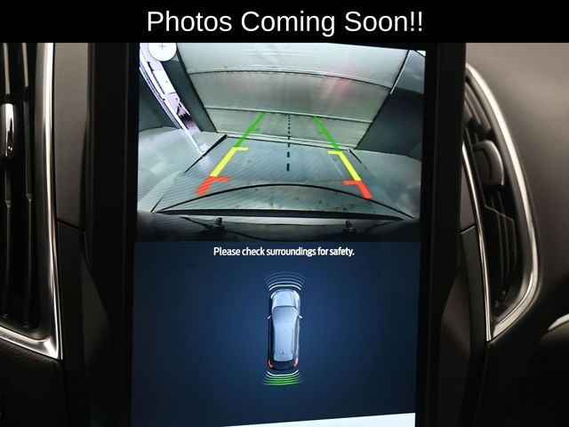 2024 Ford Edge Titanium photo 12