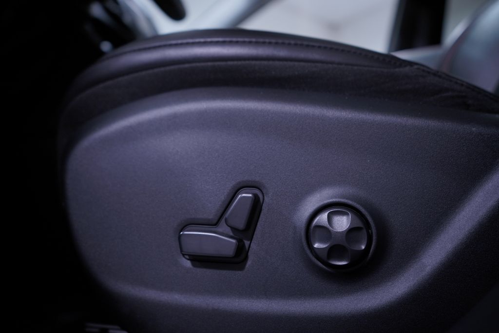 2020 Jeep Cherokee Trailhawk photo 16