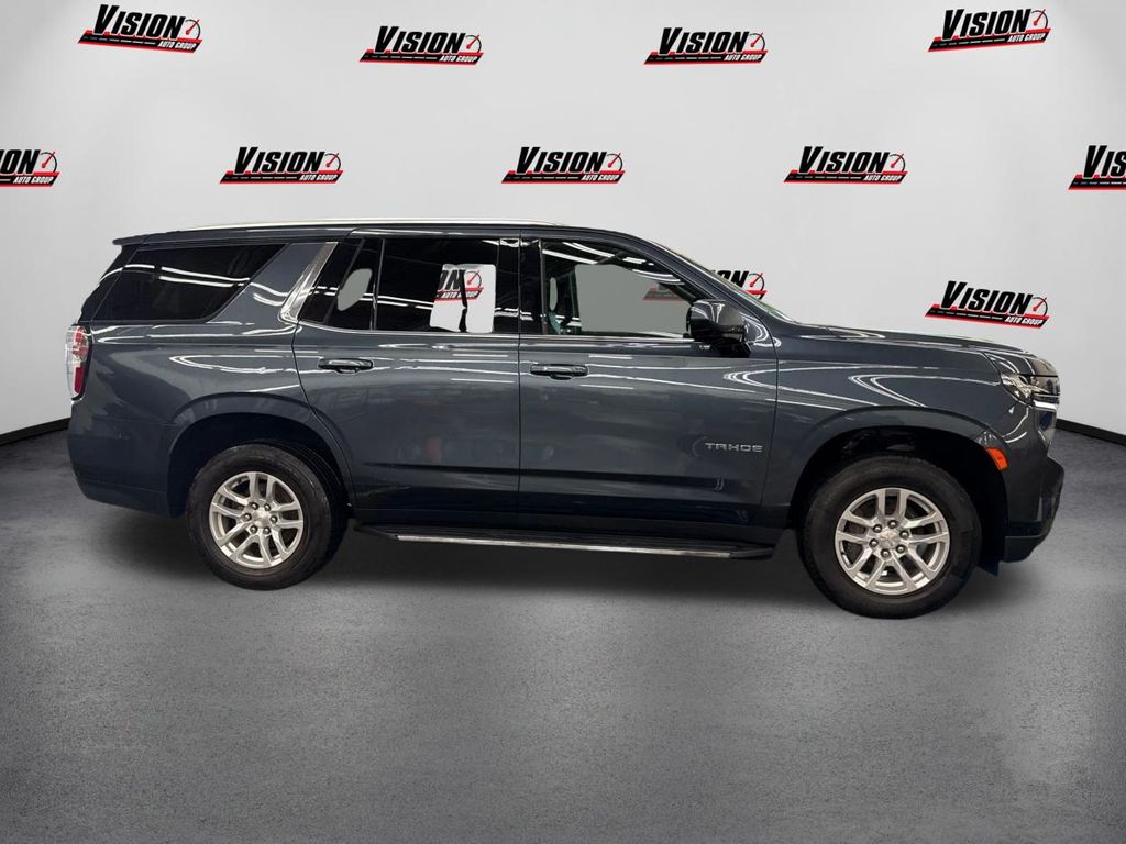 2021 Chevrolet Tahoe LT photo 4