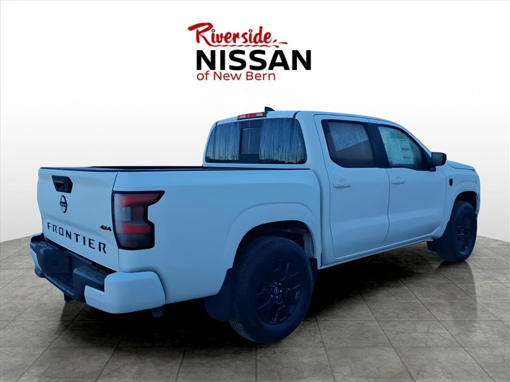 2026 Nissan Frontier Crew Cab SV photo 2