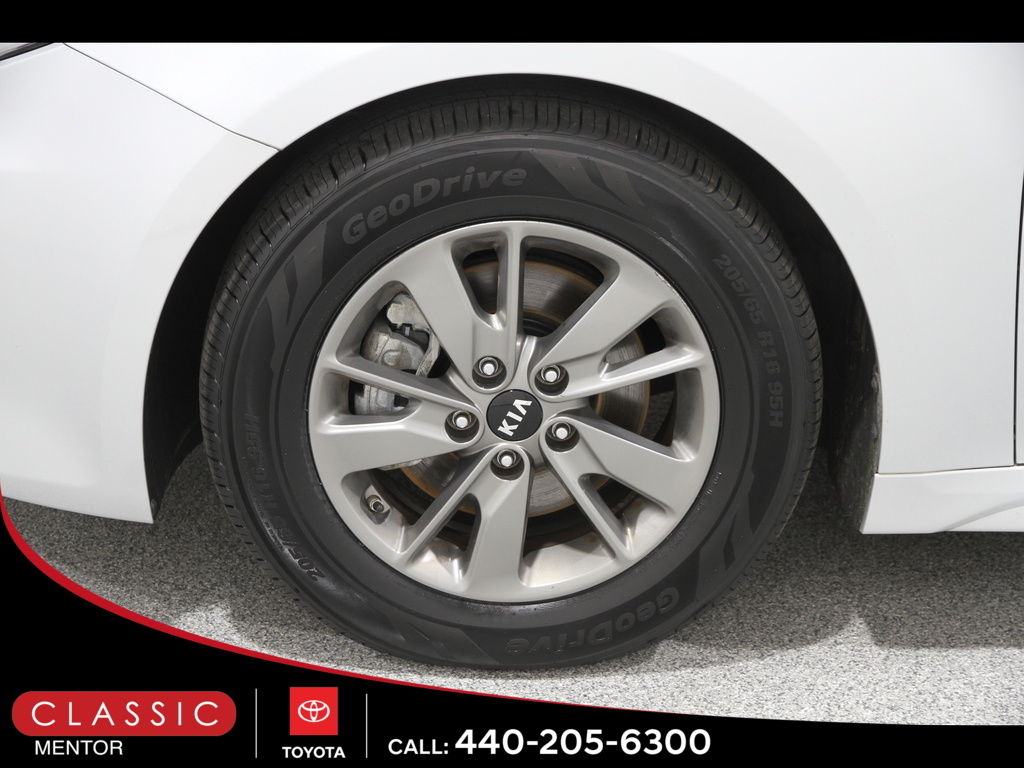 2016 Kia Optima LX Turbo photo 18