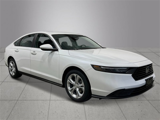 2025 Honda Accord LX photo 6