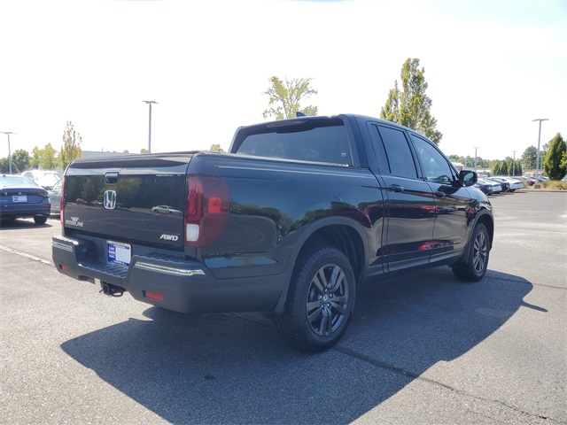 2019 Honda Ridgeline Sport photo 3
