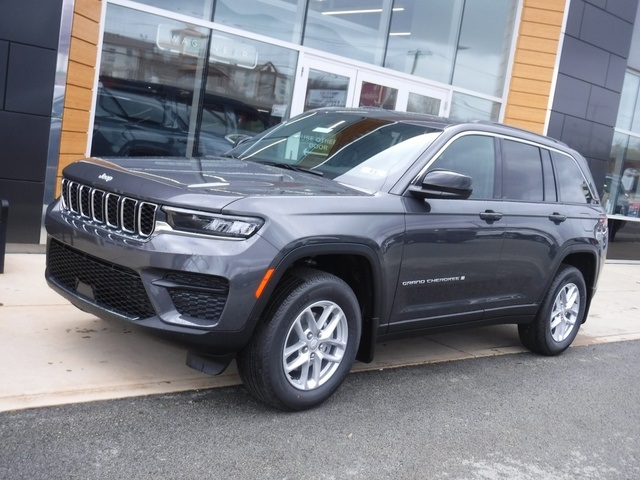 2025 Jeep Grand Cherokee Laredo's photo