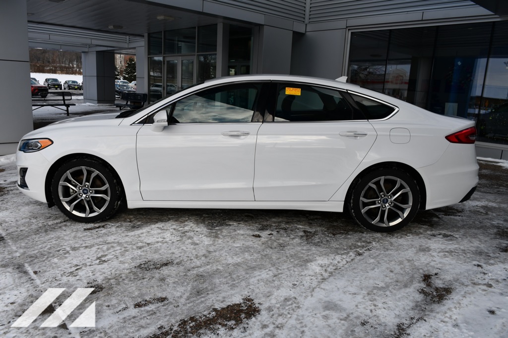 2019 Ford Fusion SEL photo 3
