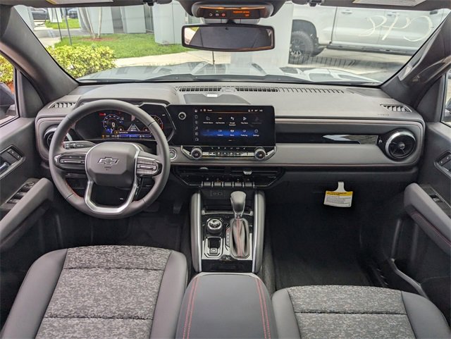 2025 Chevrolet Colorado Z71 photo 3