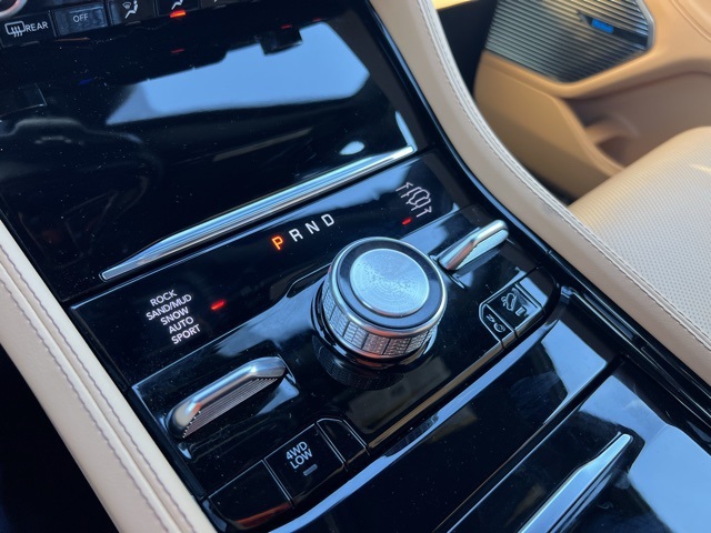 2024 Jeep Grand Cherokee L Summit photo 17