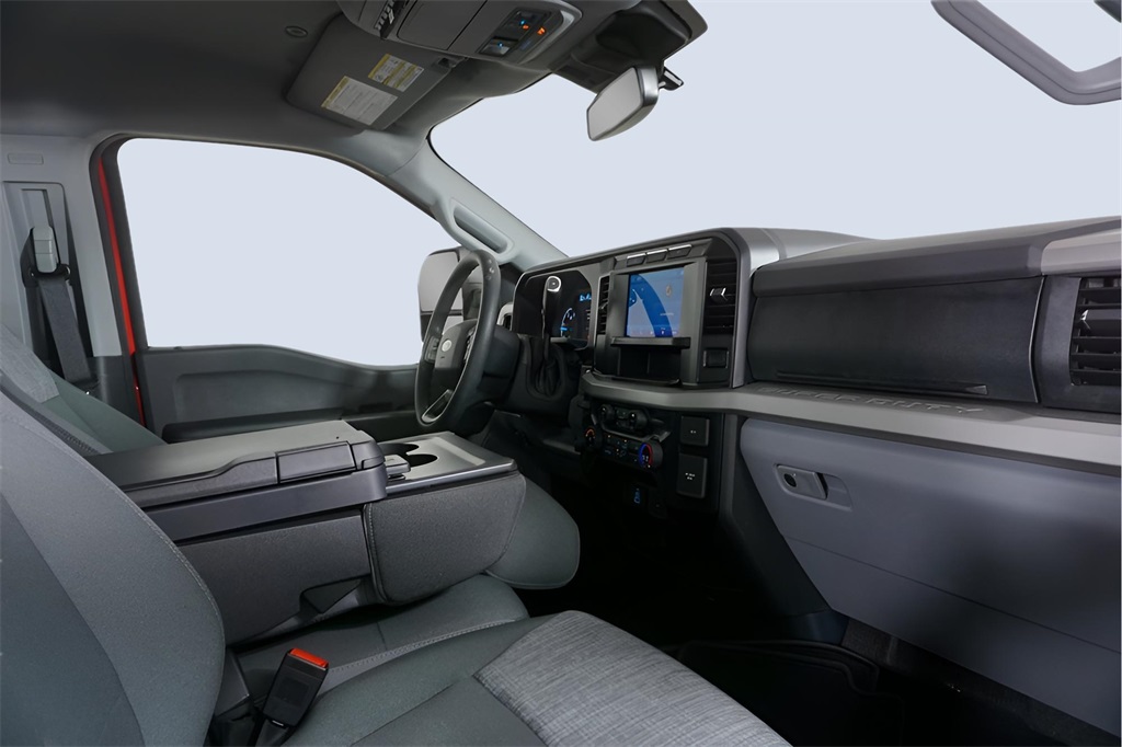 2023 Ford F-450 XLT photo 18