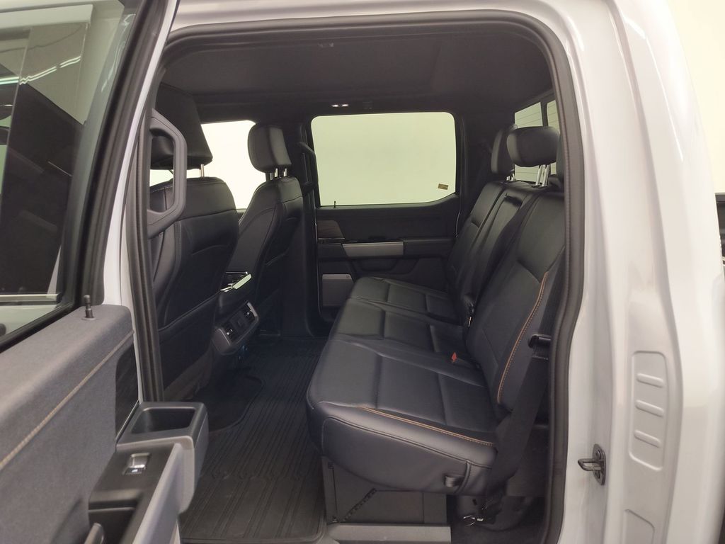 2025 Ford F-150 Lariat photo 11