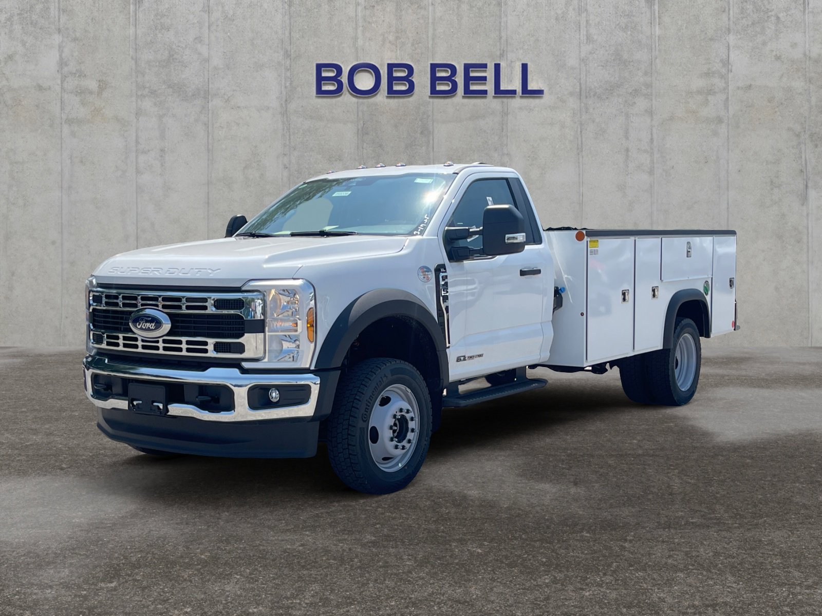 2025 Ford F-450 Super Duty Chassis Cab XL's photo