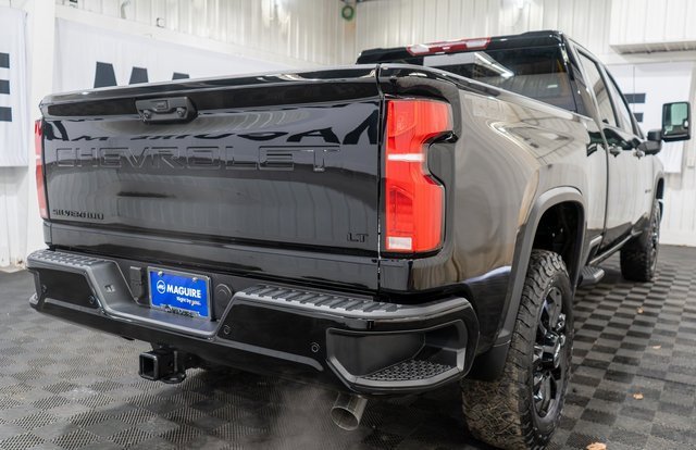 2026 Chevrolet Silverado 2500HD LT photo 4