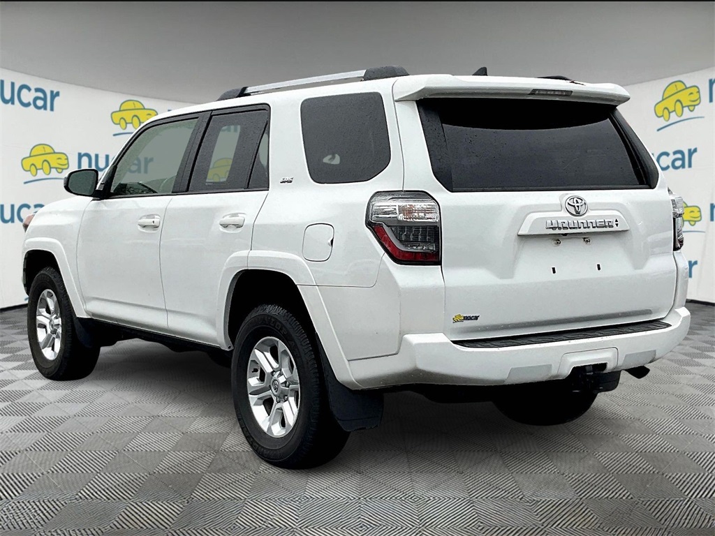 2024 Toyota 4Runner SR5 photo 4
