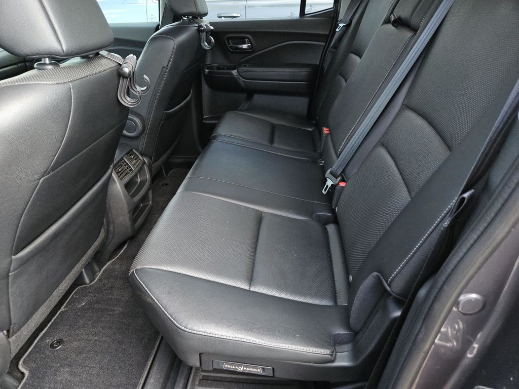 2017 Honda Ridgeline RTL photo 22
