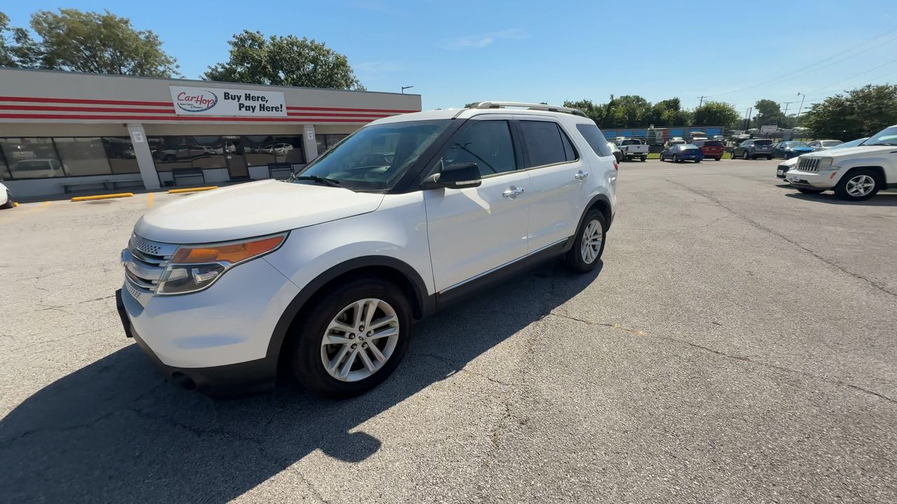 2015 Ford Explorer XLT photo 3