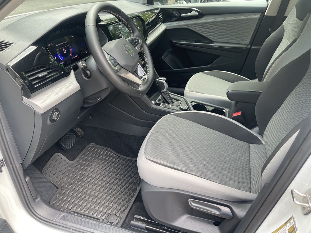 2024 Volkswagen Taos S photo 23