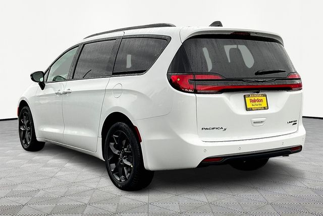 2026 Chrysler Pacifica Limited photo 3