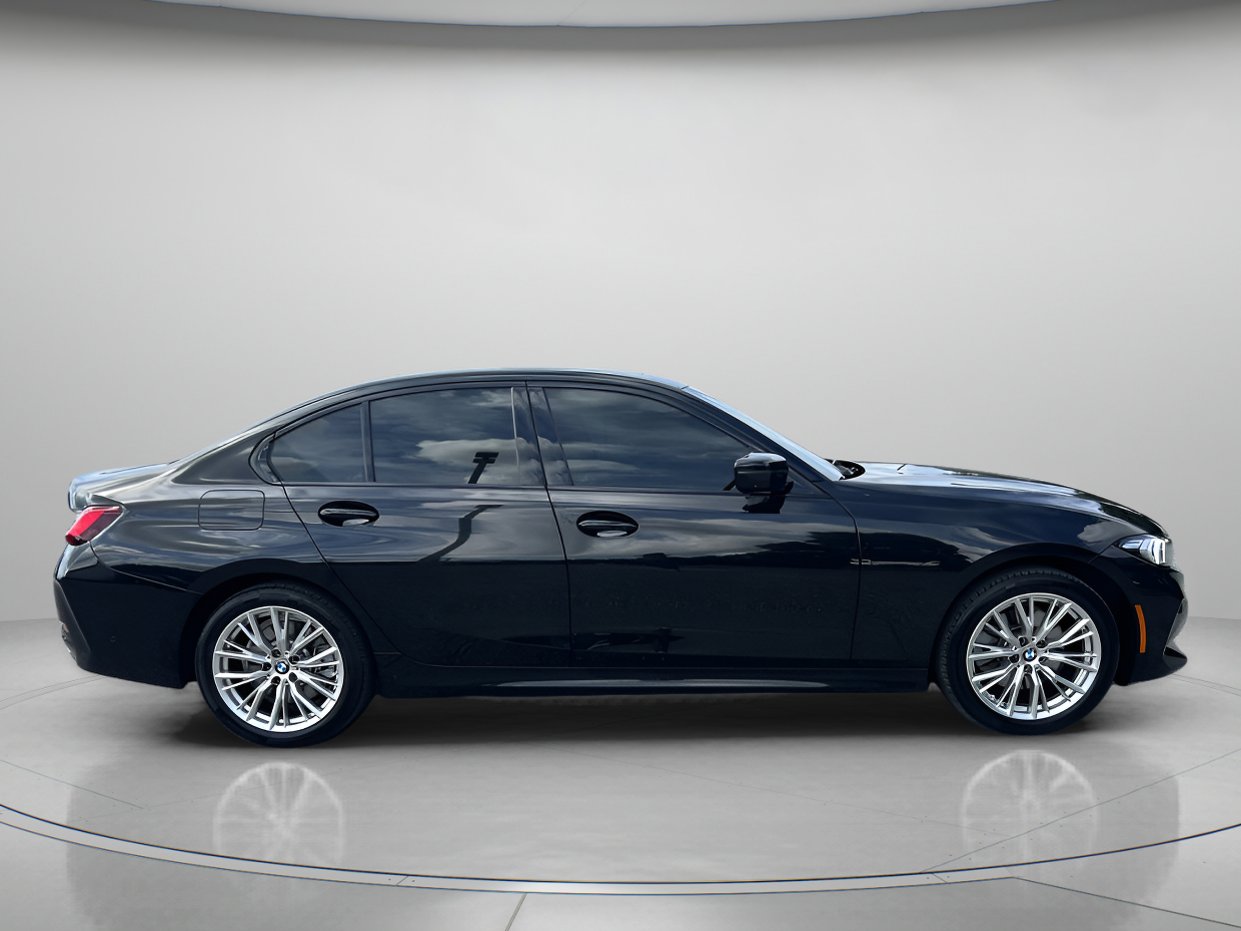 2023 Bmw 330i photo 2