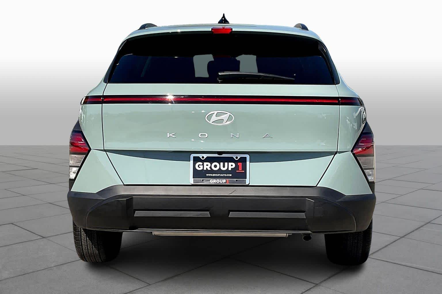2025 Hyundai Kona SEL photo 4
