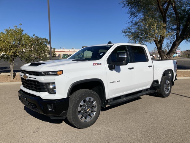 2024 Chevrolet Silverado 2500HD Custom's photo