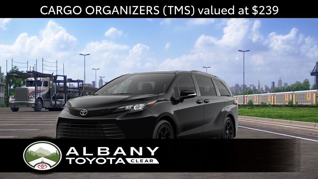 2026 Toyota Sienna Woodland Edition's photo