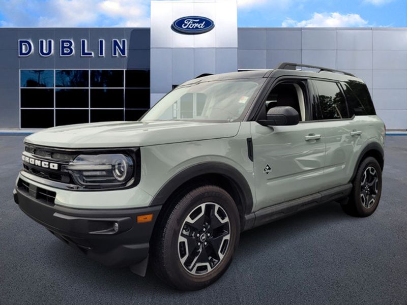 2021 Ford Bronco Sport Outer Banks photo 2